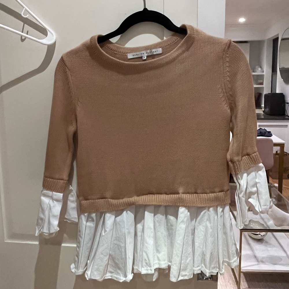 Brown and white ruffle top